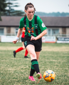 larissa lawson action shot 02